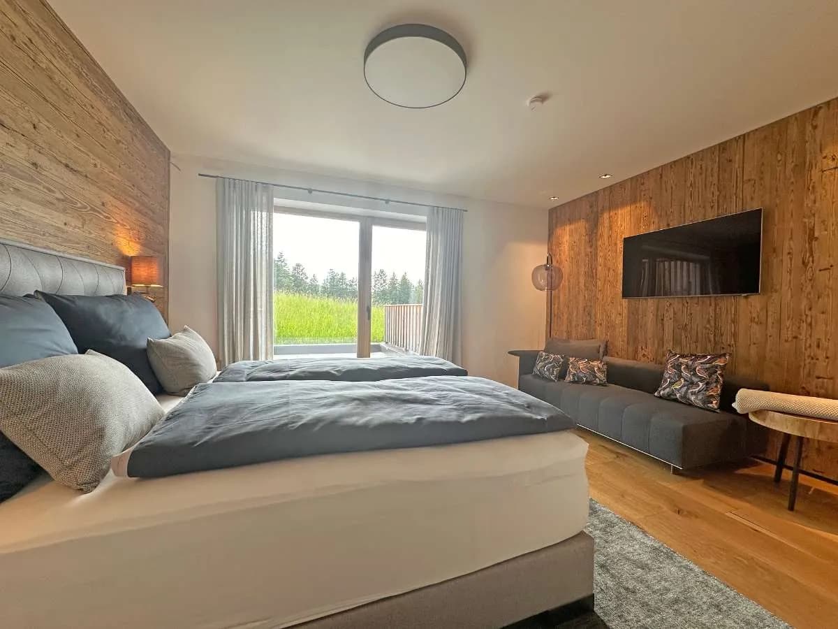 6-Zimmer-Wohnung mieten in Kufstein – 247 m², € 11.900 – Bild 10 von 21