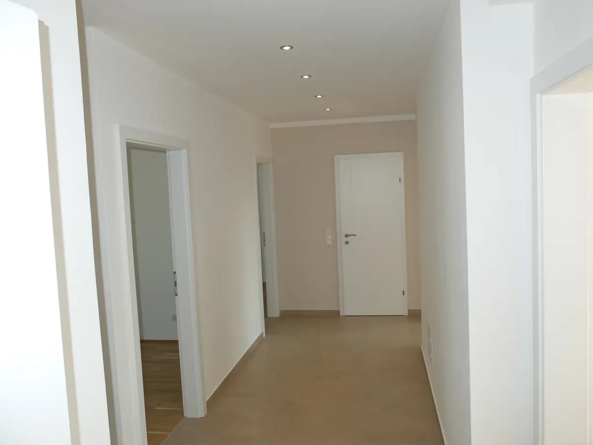 4-Zimmer-Wohnung mieten in Linz – 107 m², € 1.650 – Bild 2 von 11