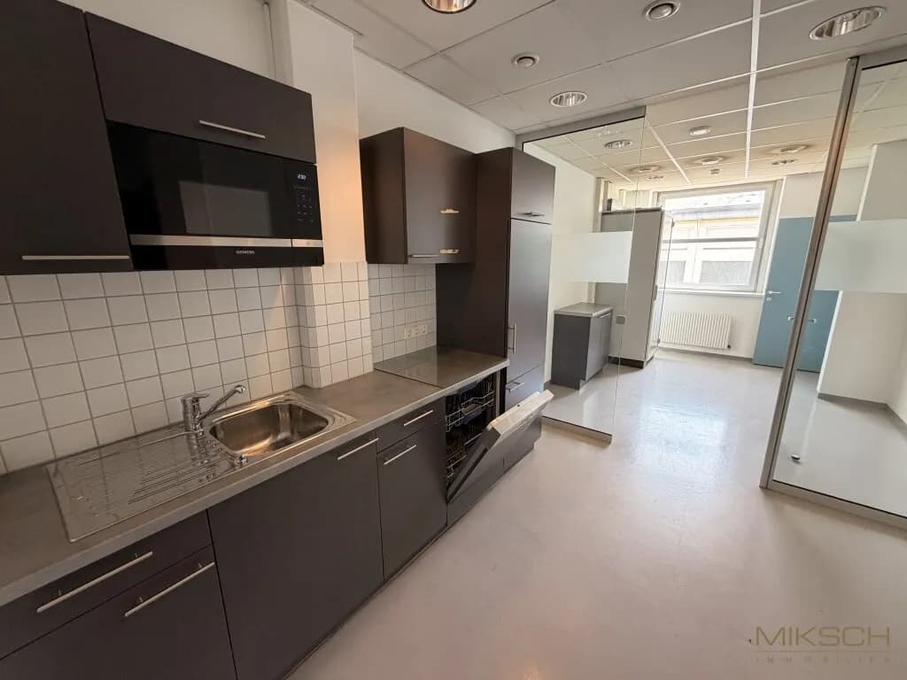 Gewerbeimmobilie mieten in Sankt Pölten – 2 670 m², € 10 – Bild 2 von 17