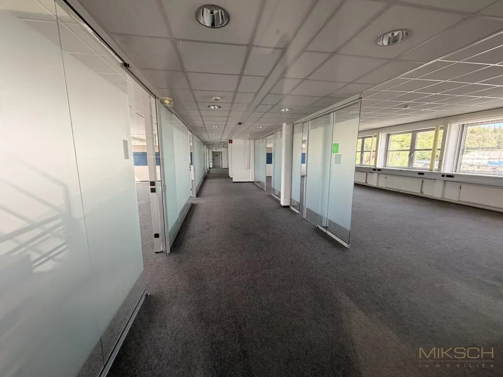 Gewerbeimmobilie mieten in Sankt Pölten – 2 670 m², € 10 – Bild 15 von 17