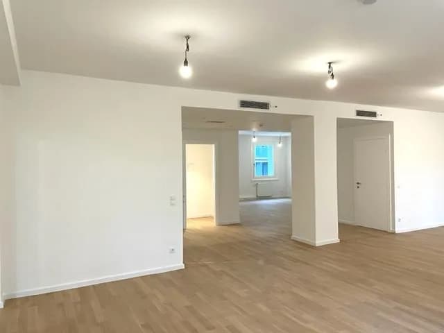 2-Zimmer-Gewerbeimmobilie mieten in Wien – 122 m², € 2.341 – Bild 4 von 9