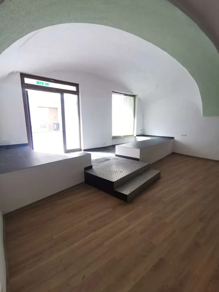 Gewerbeimmobilie mieten in Murtal – 82 m², € 409