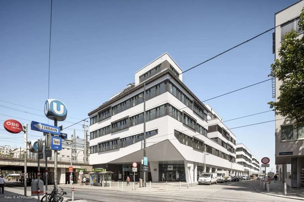 Gewerbeimmobilie mieten in Wien – 3 163 m² – Bild 3 von 17
