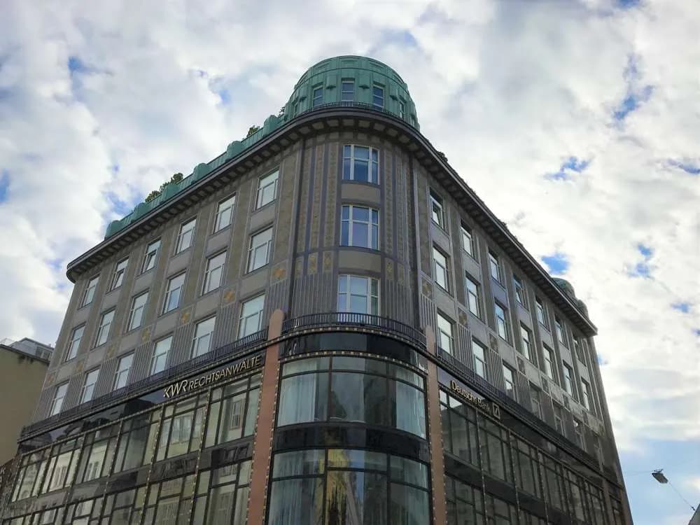 Gewerbeimmobilie mieten in Wien – 638 m², € 24