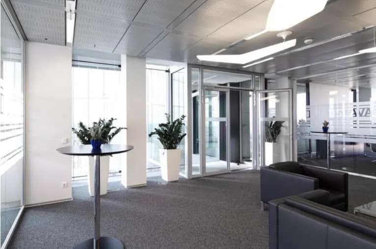 Gewerbeimmobilie mieten in Wien – 2 484 m², € 18 – Bild 2 von 12