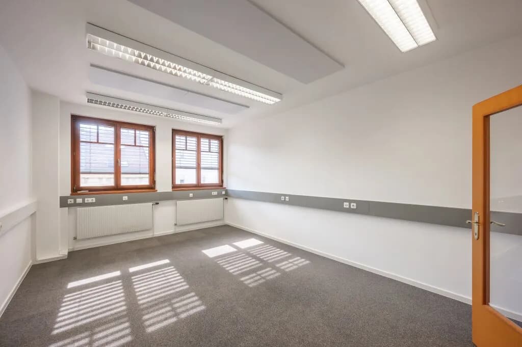 3-Zimmer-Gewerbeimmobilie mieten in Wien – 129,47 m², € 2.558 – Bild 2 von 31
