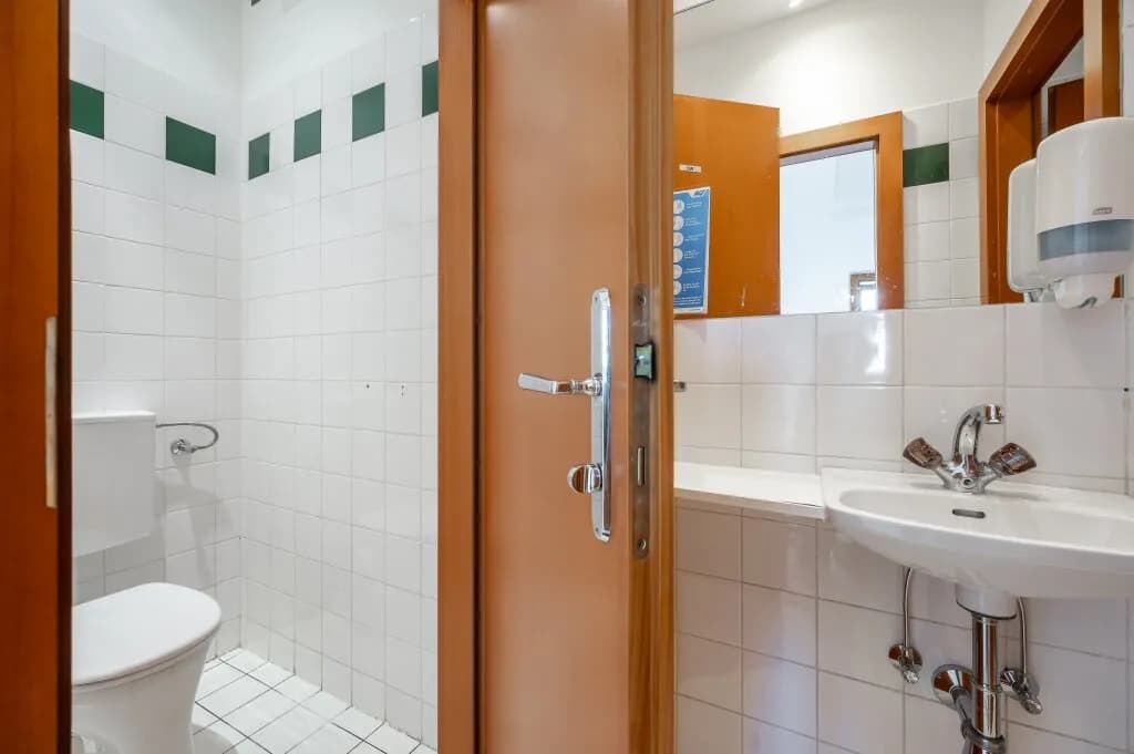 3-Zimmer-Gewerbeimmobilie mieten in Wien – 129,47 m², € 2.558 – Bild 13 von 31