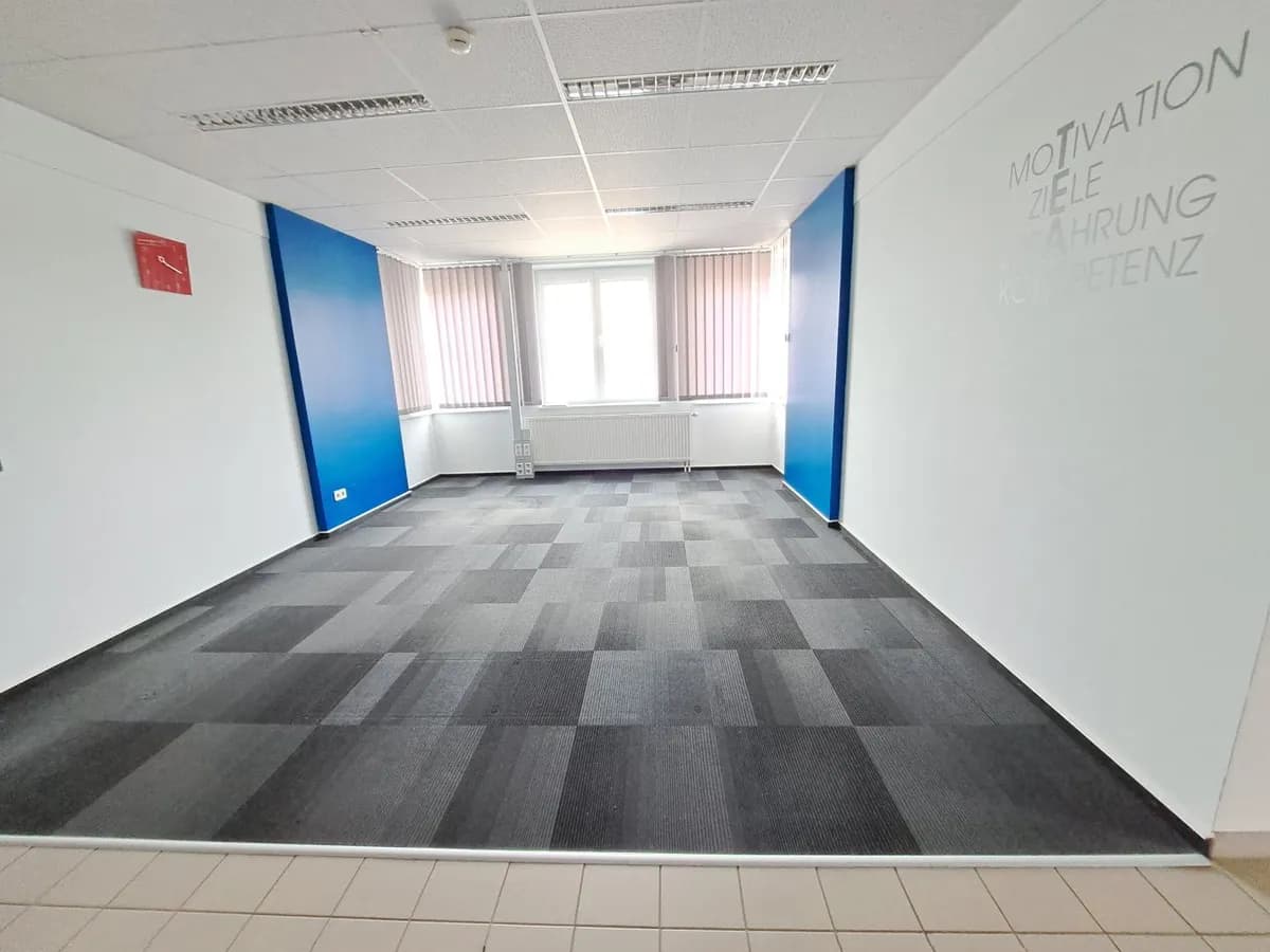 7-Zimmer-Gewerbeimmobilie mieten in Sankt Pölten – 269 m², € 2.194 – Bild 2 von 5