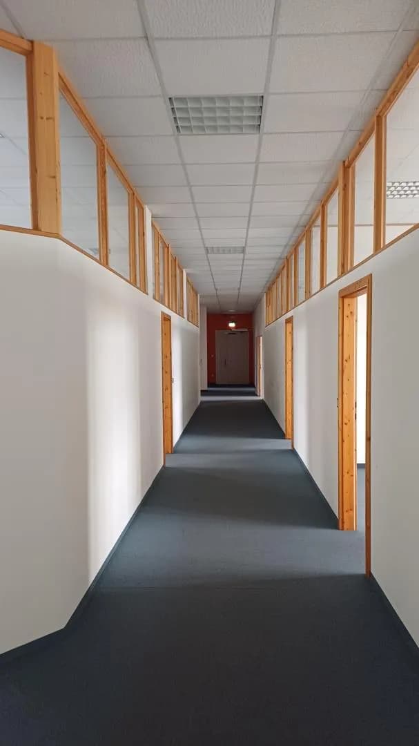 9-Zimmer-Gewerbeimmobilie mieten in Wien – 605 m², € 7.450 – Bild 11 von 11
