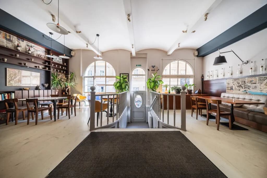 Gewerbeimmobilie mieten in Wien – 330 m², € 4.114 – Bild 1 von 18