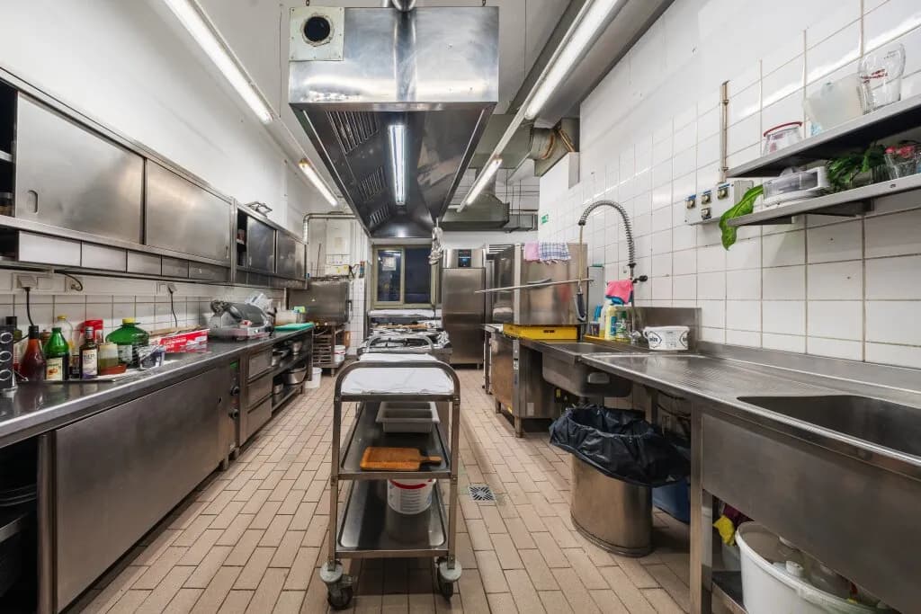 Gewerbeimmobilie mieten in Wien – 330 m², € 4.114 – Bild 12 von 18