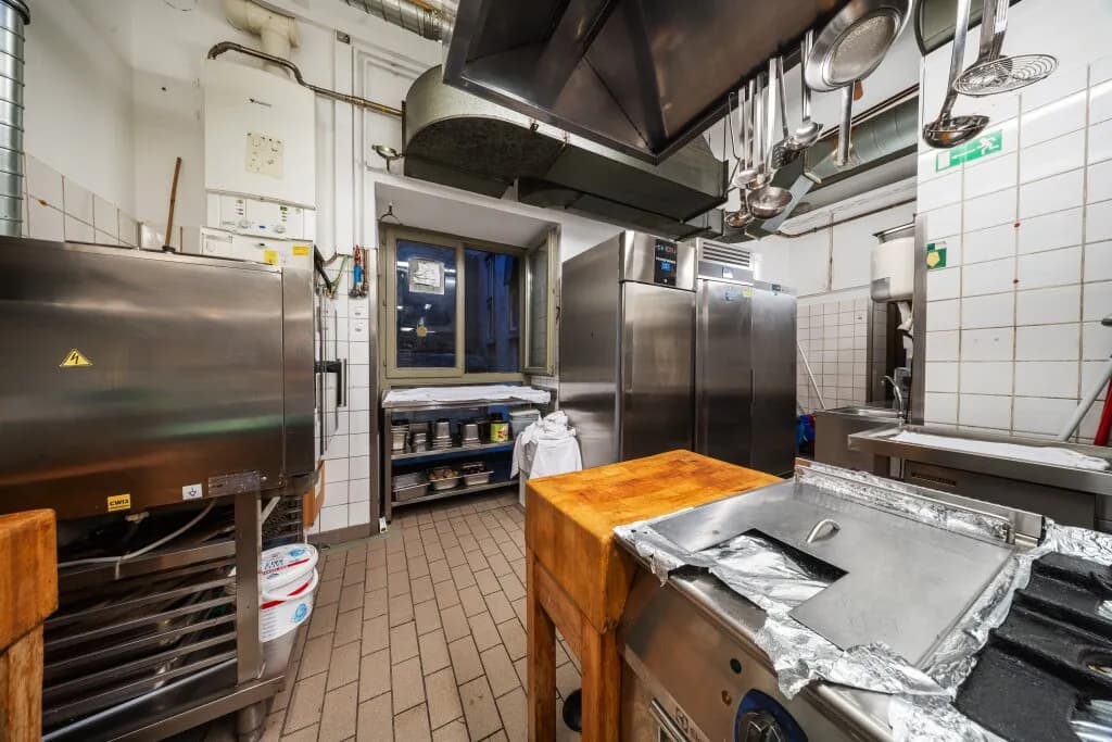 Gewerbeimmobilie mieten in Wien – 330 m², € 4.114 – Bild 13 von 18