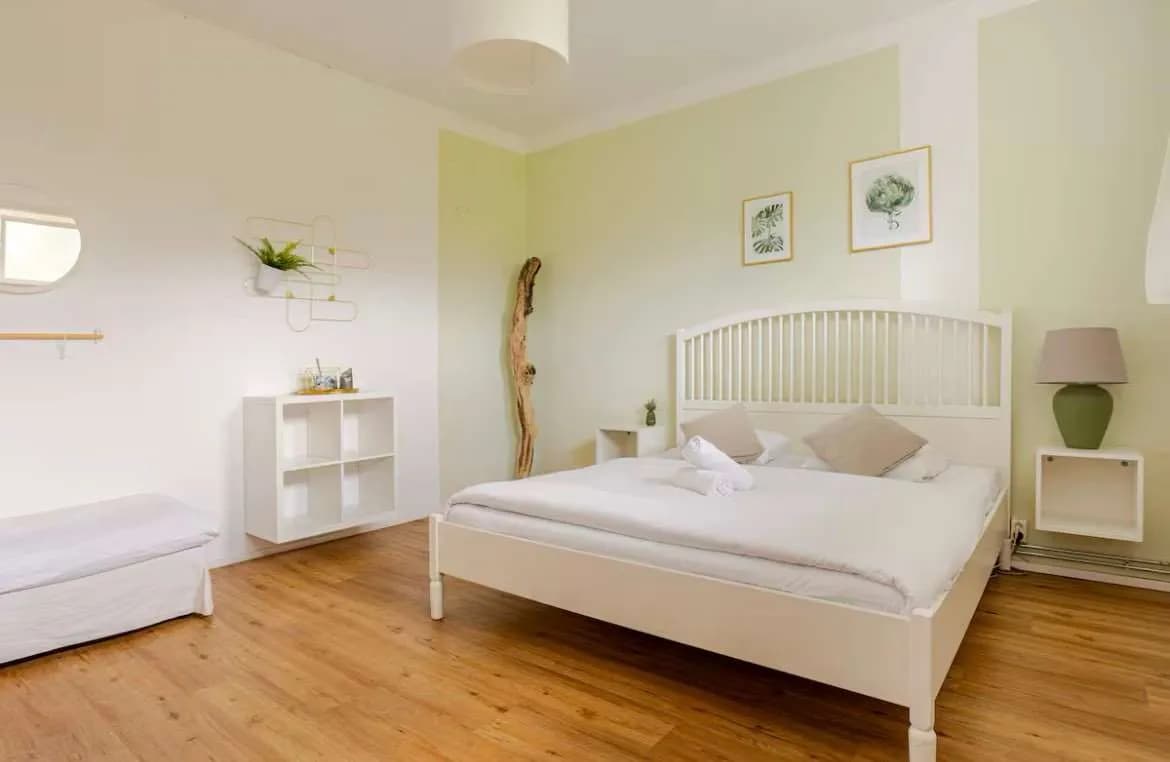 4-Zimmer-Wohnung mieten in Wien – 120 m², € 2.120 – Bild 2 von 37