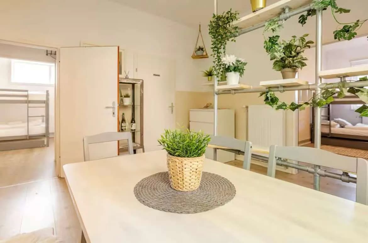 4-Zimmer-Wohnung mieten in Wien – 120 m², € 2.120 – Bild 30 von 37