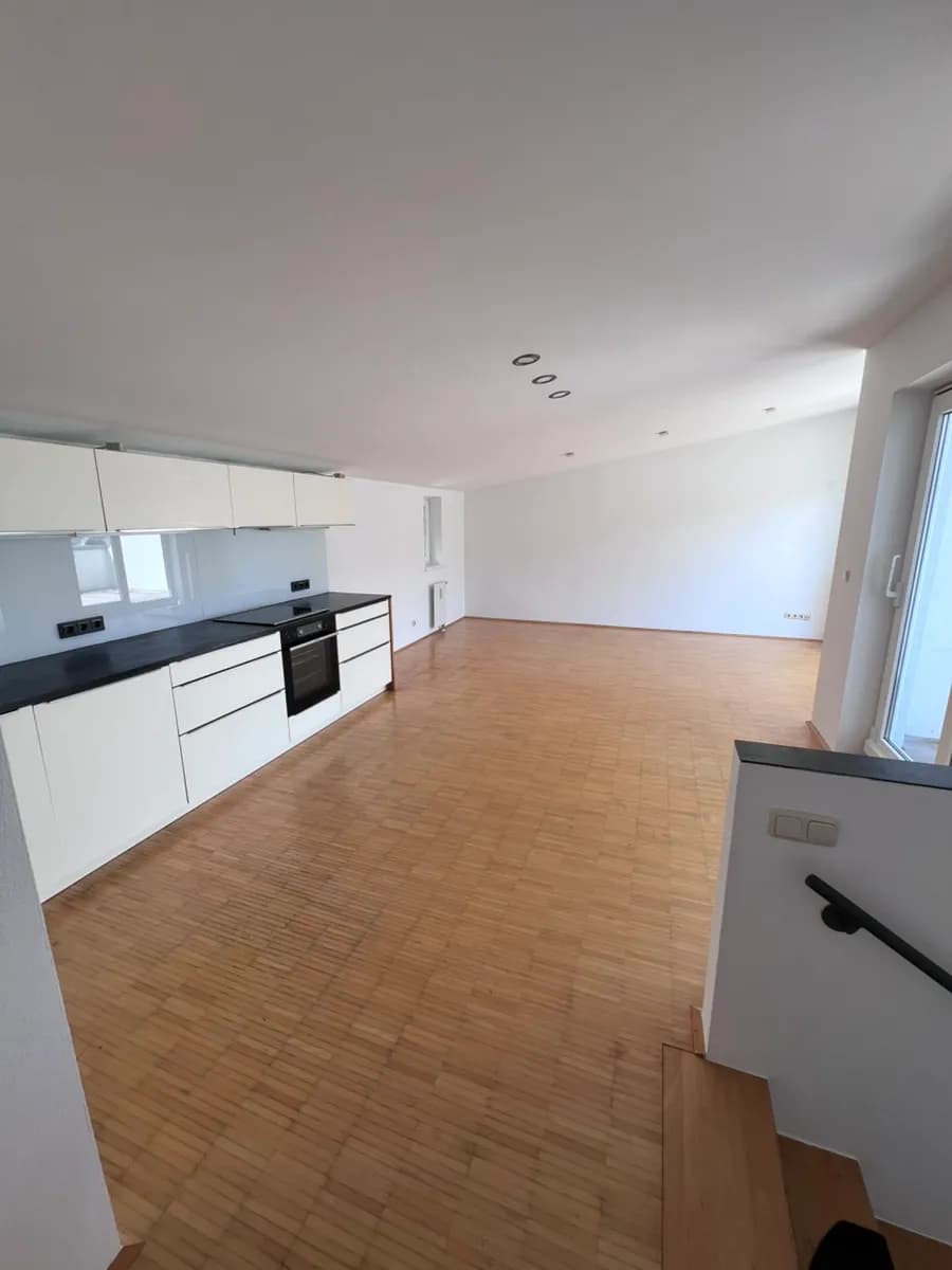 4-Zimmer-Wohnung mieten in Innsbruck – 106 m², € 2.101 – Bild 7 von 12