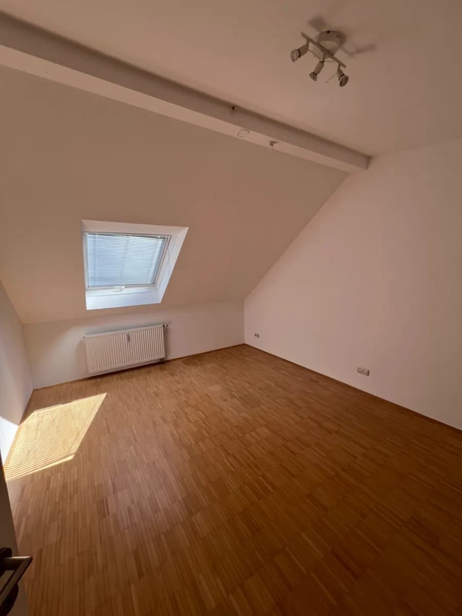 4-Zimmer-Wohnung mieten in Innsbruck – 106 m², € 2.101 – Bild 9 von 12
