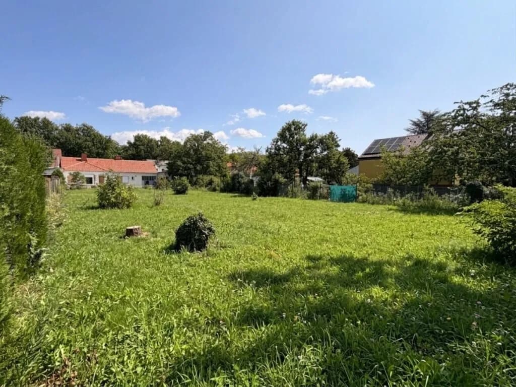 Grundstück kaufen in Gänserndorf – 721 m², € 225.000