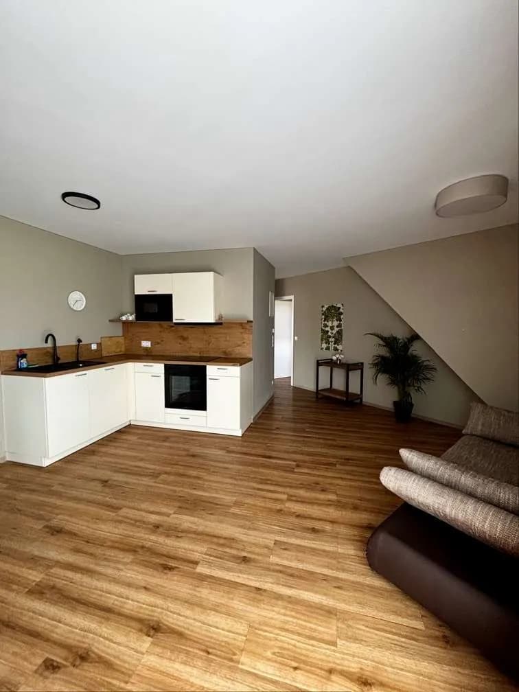 Wohnung mieten in Wien – 55 m², € 990 – Bild 2 von 3