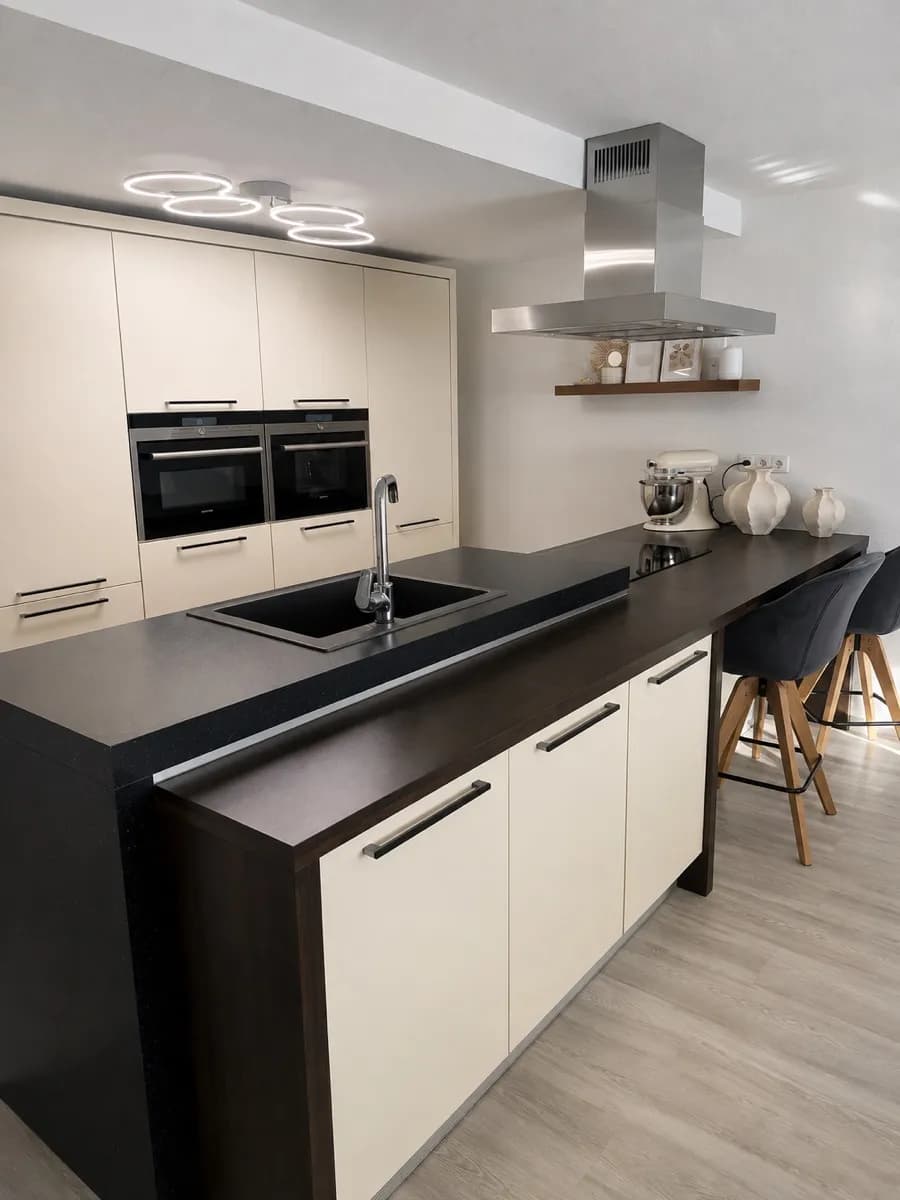 6-Zimmer-Haus mieten in Mistelbach – 195 m², € 1.600 – Bild 6 von 24