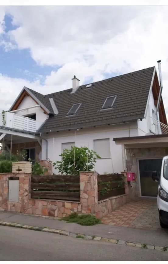 9-Zimmer-Gewerbeimmobilie kaufen in Baden – 300 m², € 985.000 – Bild 2 von 8