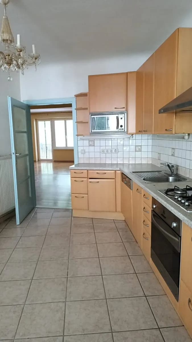 2-Zimmer-Wohnung mieten in Wien – 80 m², € 1.190