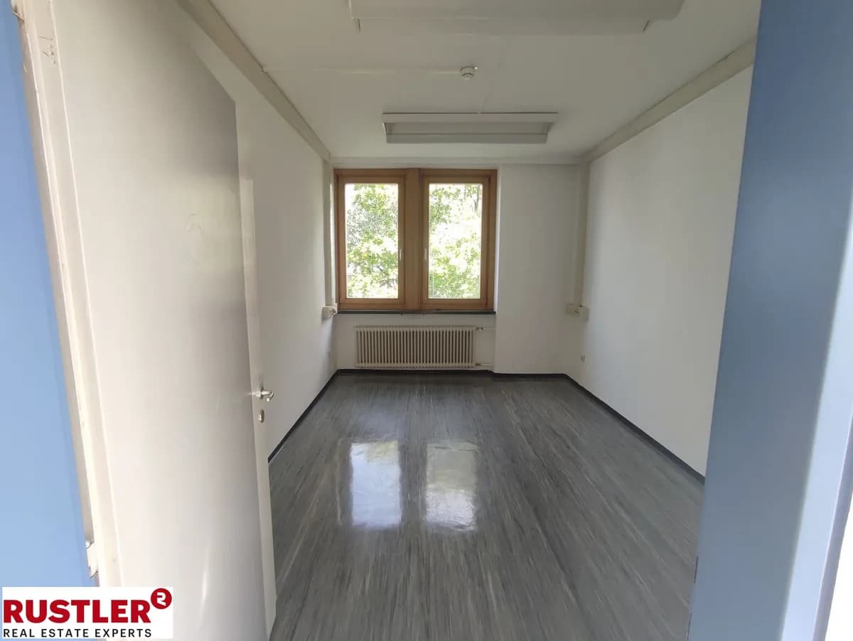 9-Zimmer-Gewerbeimmobilie mieten in Linz – 159 m², € 2.319 – Bild 5 von 8