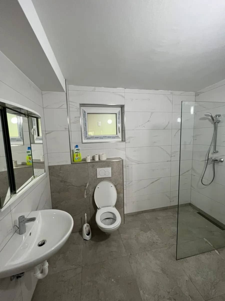 8-Zimmer-Haus kaufen in Villach – 230 m², € 395.000 – Bild 2 von 10
