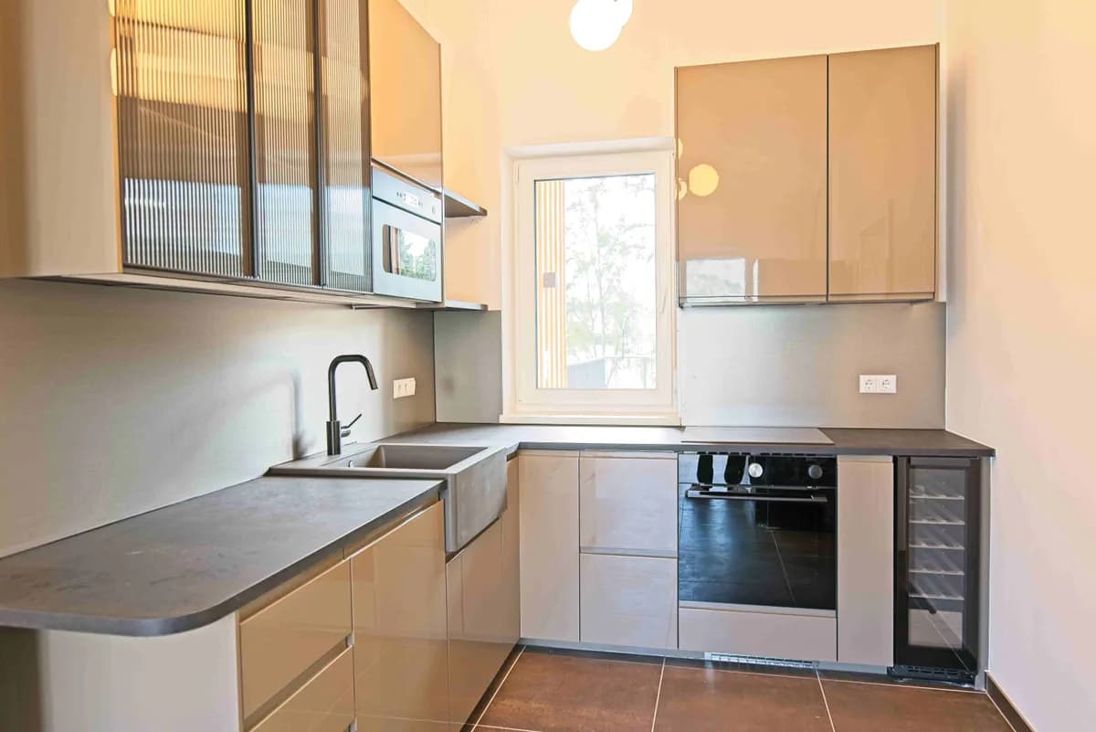 2-Zimmer-Wohnung mieten in Gmunden – 90 m², € 1.900 – Bild 9 von 13