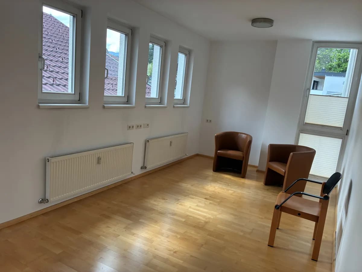 Gewerbeimmobilie mieten in Österreich – 200 m², € 3.111 – Bild 3 von 4