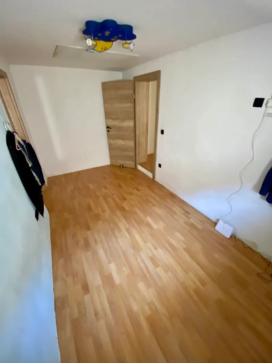 4-Zimmer-Haus kaufen in Hollabrunn – 100 m², € 90.000 – Bild 10 von 26