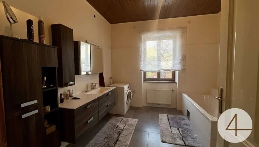 Haus kaufen in Zwettl – 1 686 m², € 349.000 – Bild 3 von 7