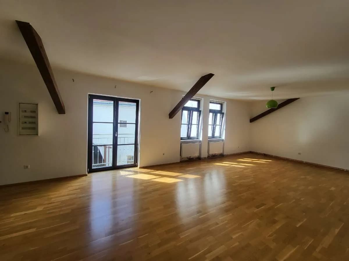 2-Zimmer-Gewerbeimmobilie mieten in Bruck an der Leitha – 102 m², € 990 – Bild 4 von 9