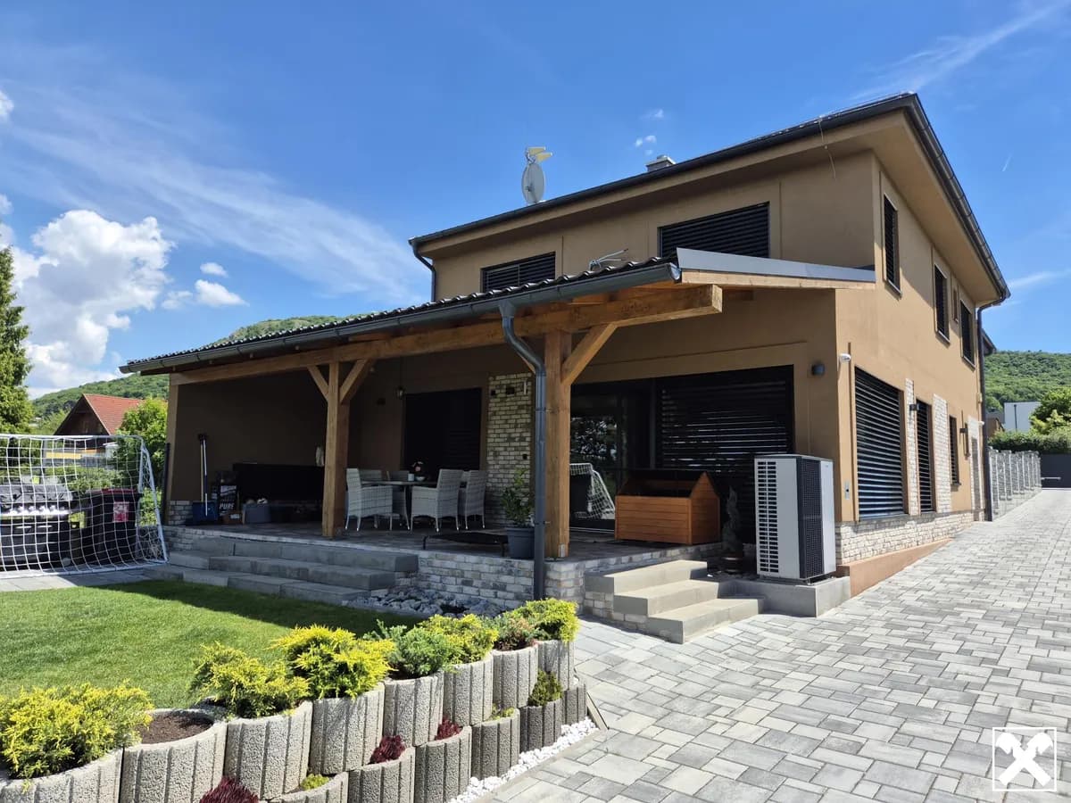5-Zimmer-Haus kaufen in Bruck an der Leitha – 176 m², € 680.000