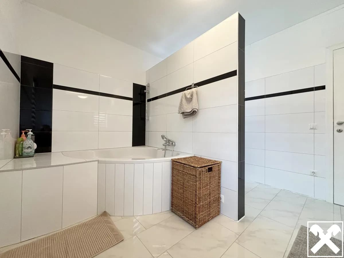 Haus kaufen in Linz Land – 123,45 m², € 485.000 – Bild 12 von 19