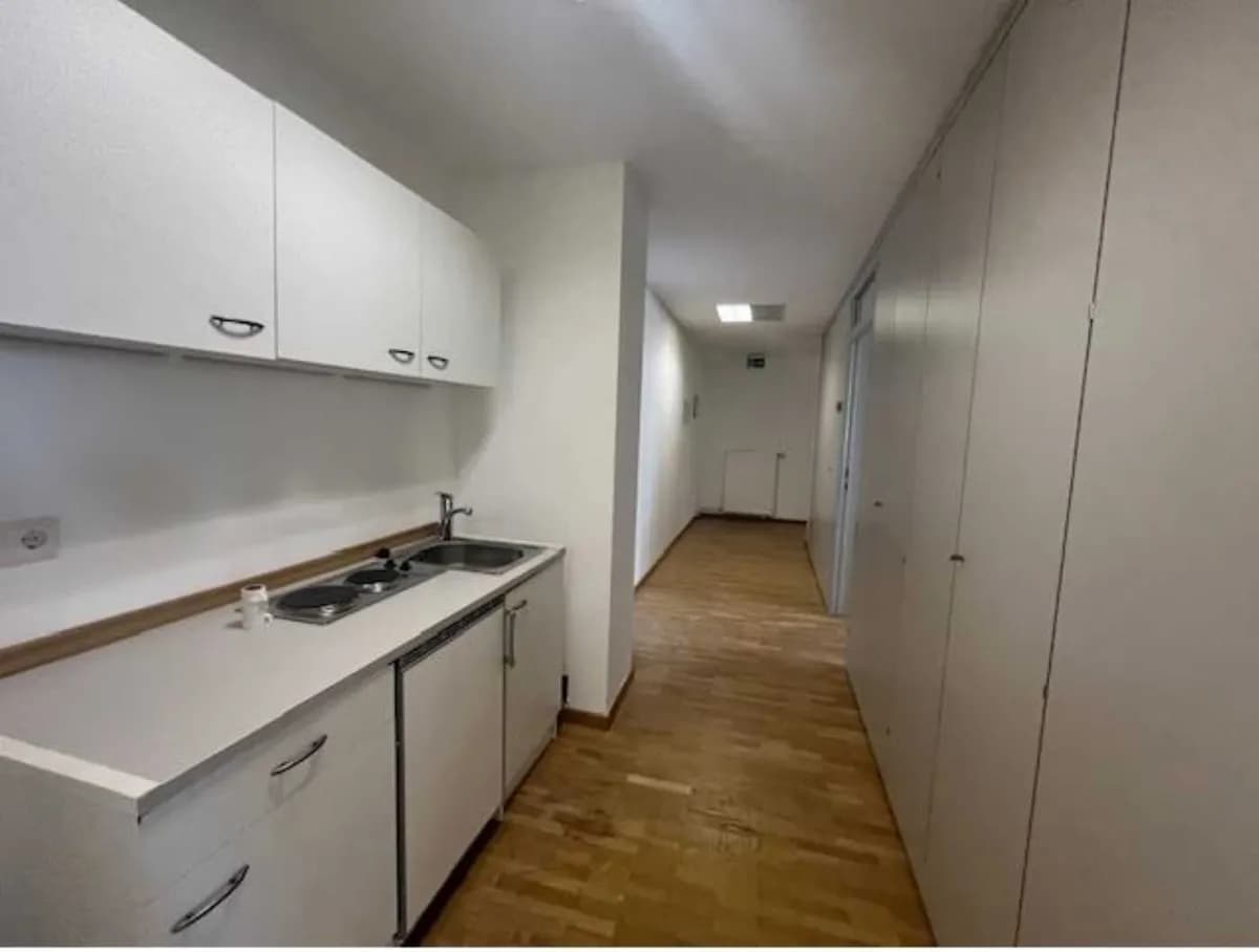 Gewerbeimmobilie mieten in Wien – 219 m², € 10 – Bild 14 von 19