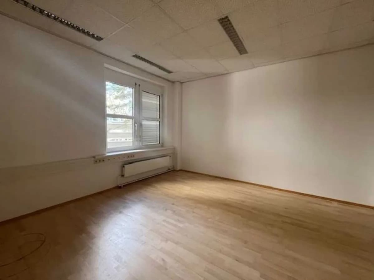 Gewerbeimmobilie mieten in Wien – 219 m², € 10 – Bild 16 von 19
