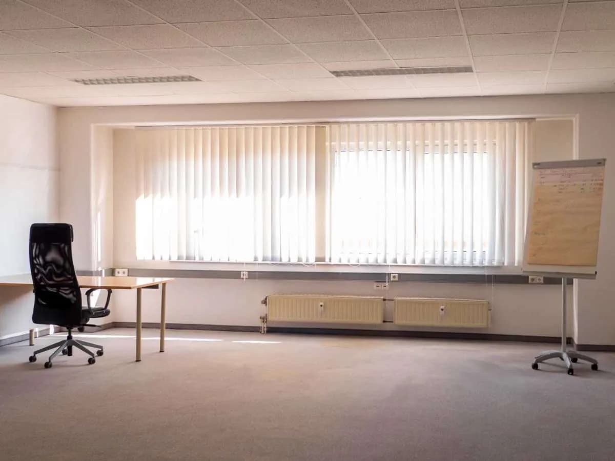Gewerbeimmobilie mieten in Baden – 65 m², € 10 – Bild 12 von 16