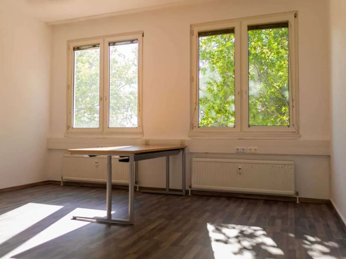 Gewerbeimmobilie mieten in Baden – 65 m², € 10 – Bild 13 von 16