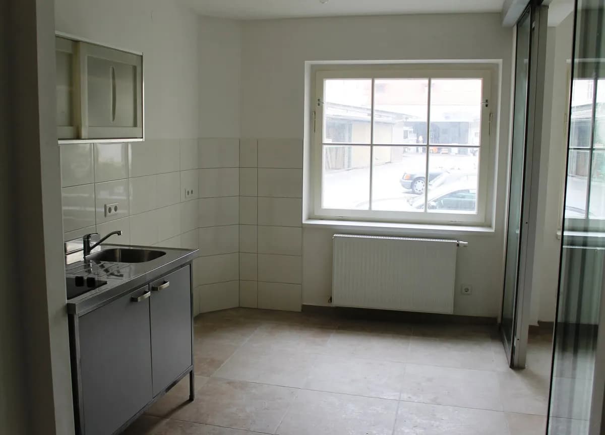 2-Zimmer-Gewerbeimmobilie mieten in Graz – 32 m², € 464 – Bild 2 von 9