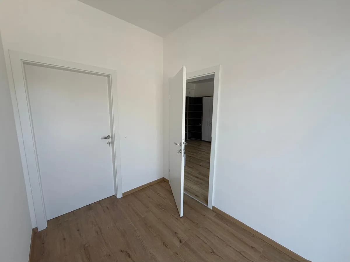 8-Zimmer-Gewerbeimmobilie mieten in Amstetten – 360 m², € 2.100 – Bild 8 von 22