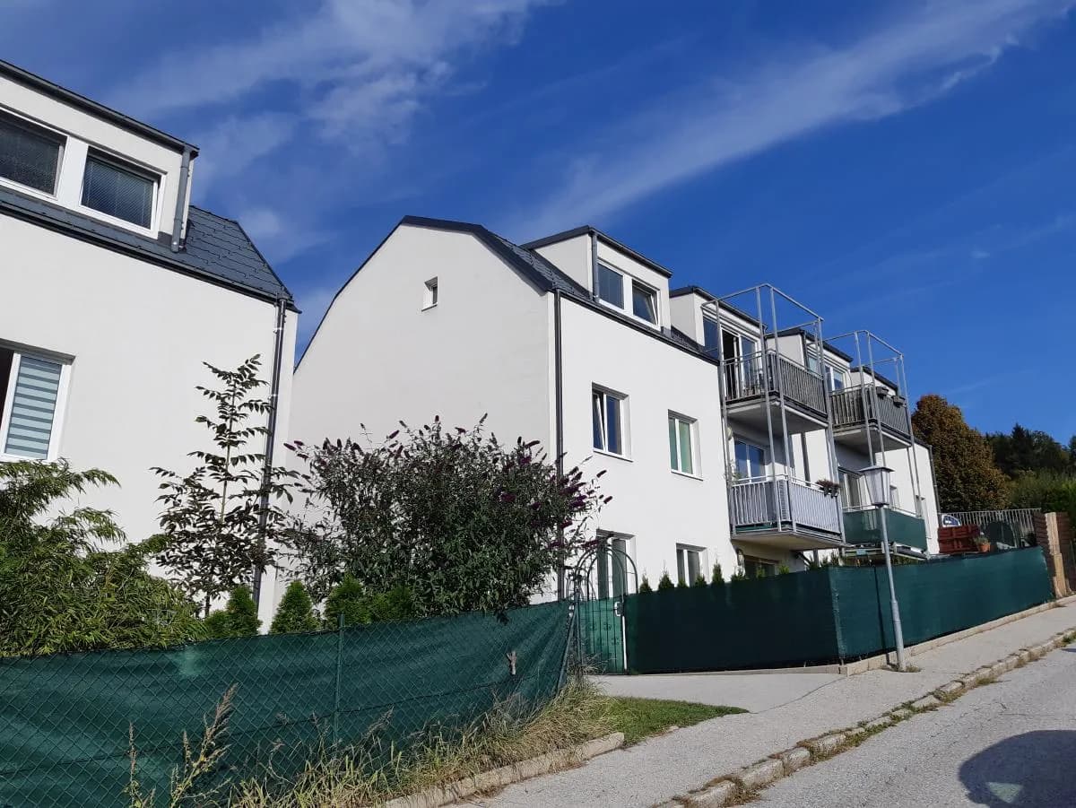 3-Zimmer-Wohnung mieten in Baden – 78,2 m², € 856 – Bild 2 von 7