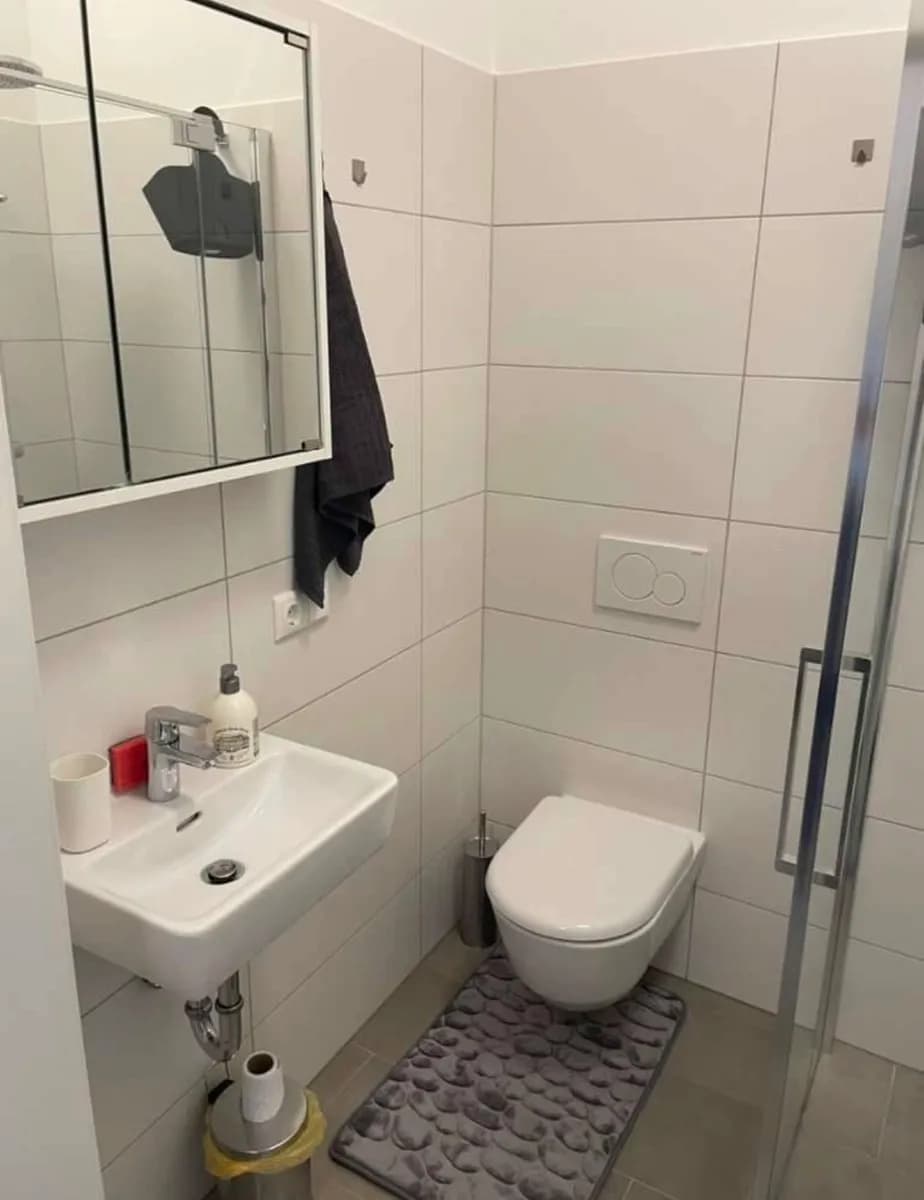 2-Zimmer-Wohnung mieten in Linz – 50 m², € 300 – Bild 11 von 13