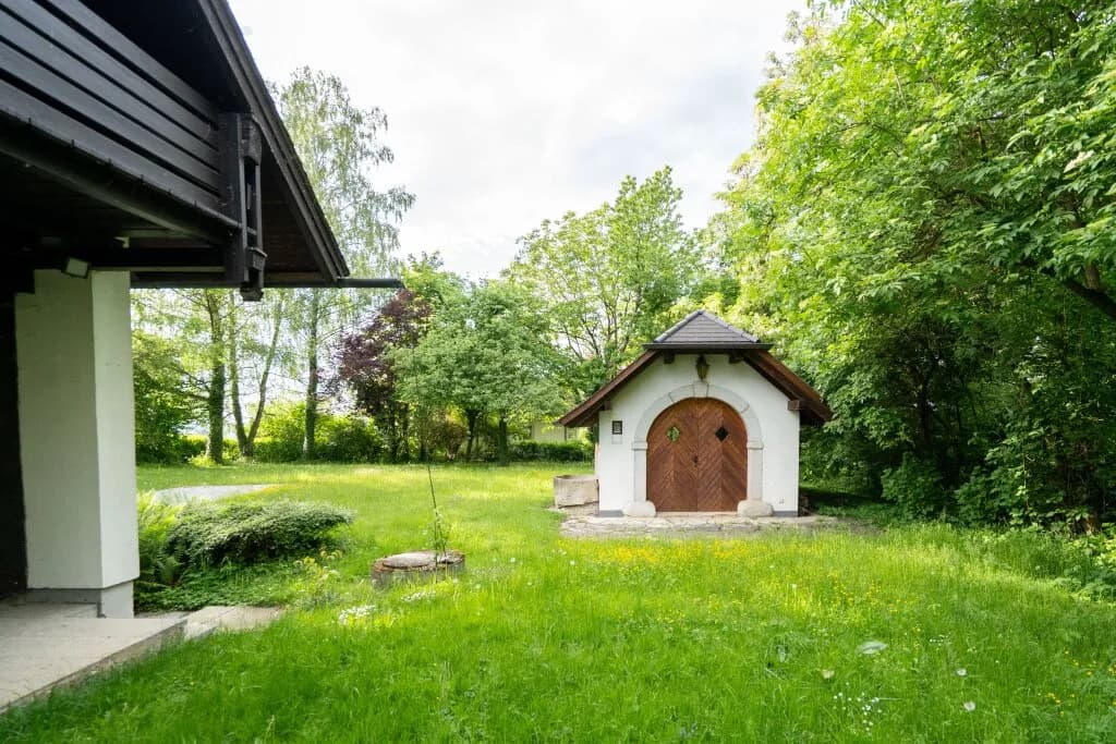 8-Zimmer-Immobilie mieten in Steyr – 350 m², € 2.548 – Bild 2 von 60
