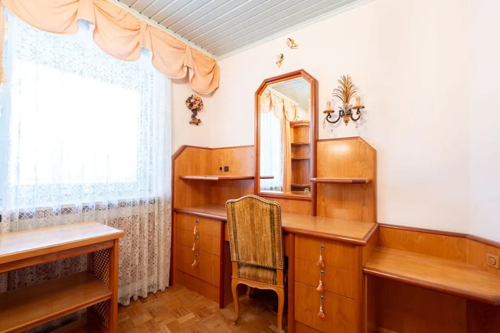 8-Zimmer-Immobilie mieten in Steyr – 350 m², € 2.548 – Bild 14 von 60