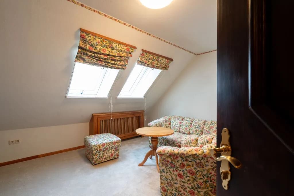 8-Zimmer-Immobilie mieten in Steyr – 350 m², € 2.548 – Bild 31 von 60