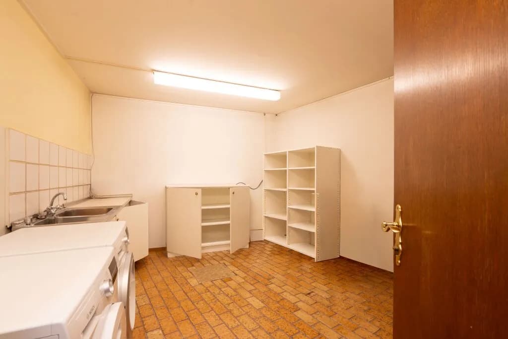 8-Zimmer-Immobilie mieten in Steyr – 350 m², € 2.548 – Bild 55 von 60