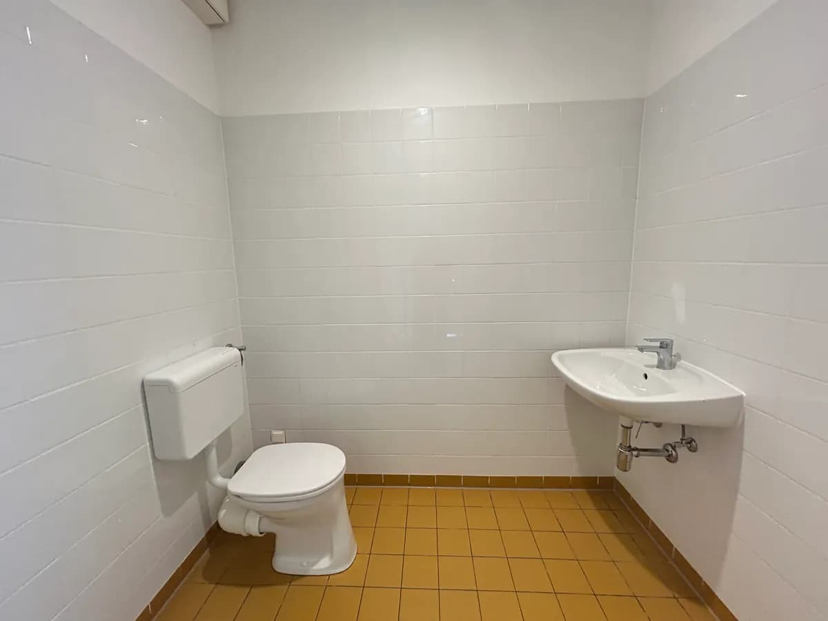 7-Zimmer-Gewerbeimmobilie mieten in Wien – 156 m², € 2.018 – Bild 11 von 25