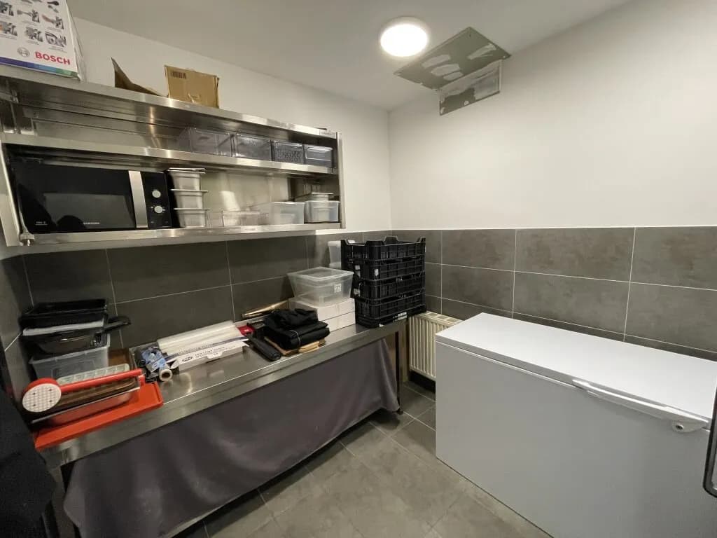 2-Zimmer-Gewerbeimmobilie mieten in Wien – 60 m², € 1.015 – Bild 10 von 12