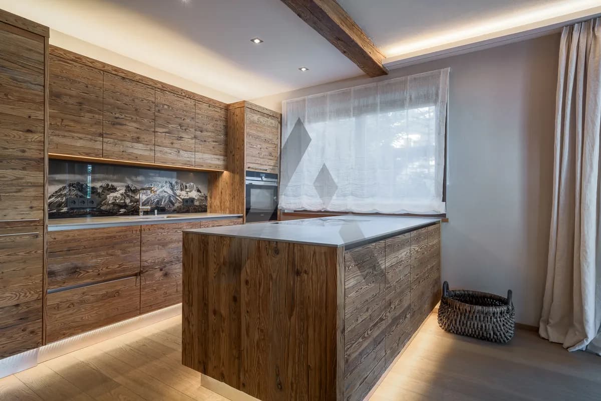4-Zimmer-Wohnung mieten in Kitzbühel – 196 m², € 5.562 – Bild 2 von 9