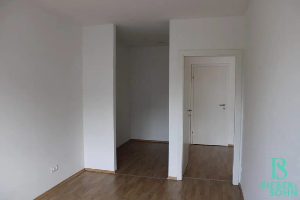 2-Zimmer-Wohnung mieten in Neunkirchen – 58,75 m², € 819 – Bild 8 von 12